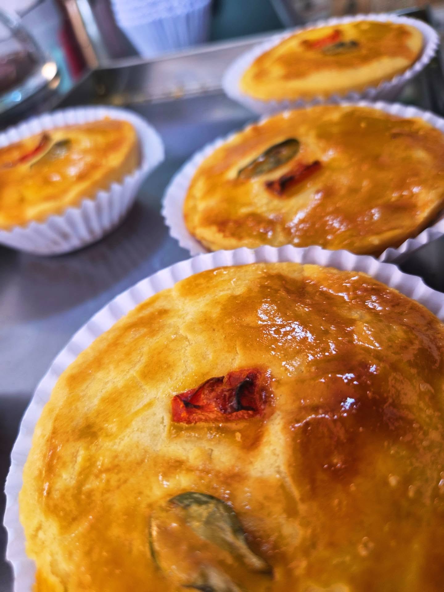 Empadas douradas de camarão